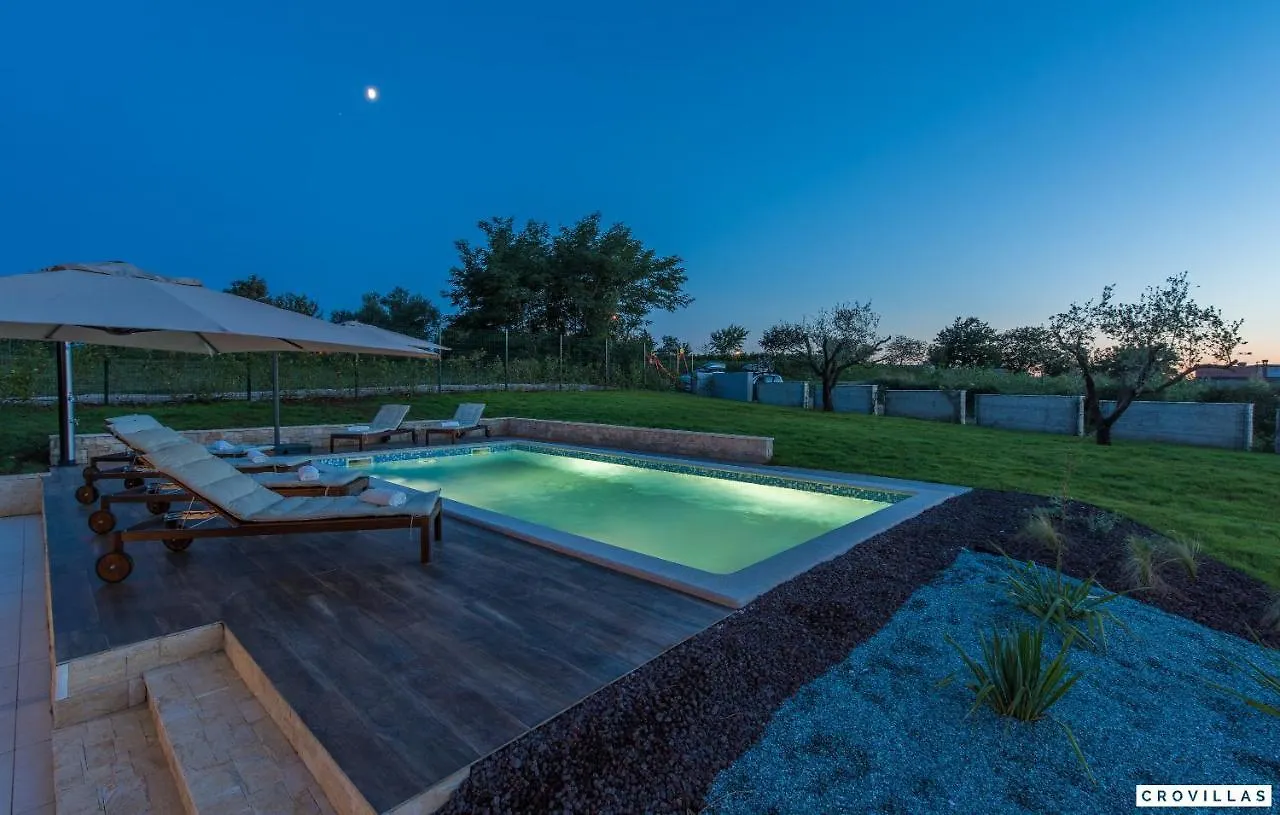 Terra Villa Petehi 0*,  Croatia